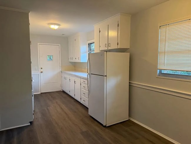 Building Photo - 1511 Mulberry St