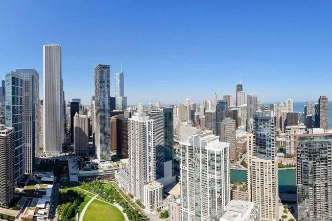 Foto del edificio - Apartment Home Right By The Bean