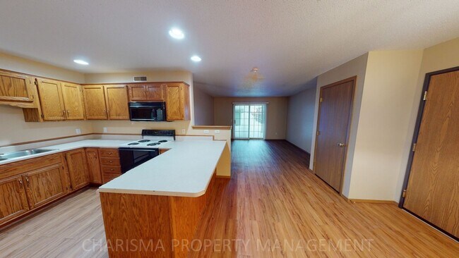 Foto del edificio - 2, BD IN BRANDON, JUST MINUTES FROM SF. CE...