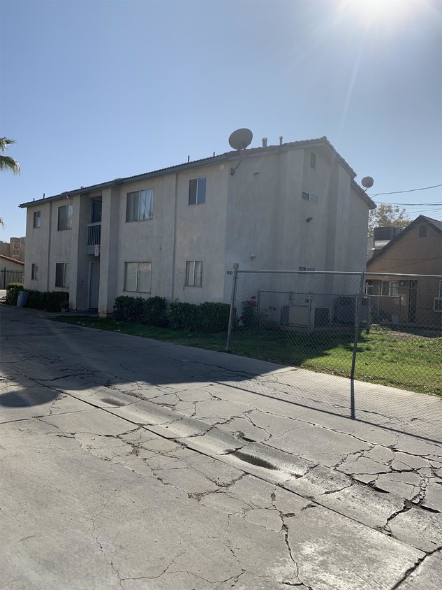Primary Photo - 2701 Ming Ave