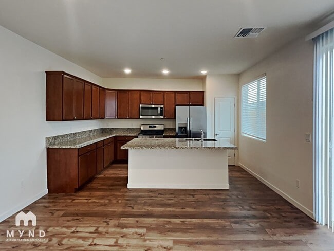 Foto del edificio - 4904 Black Falcon Way