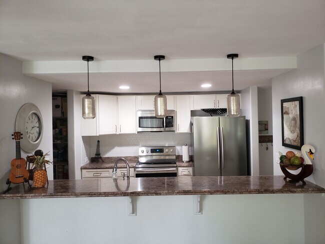 Building Photo - 98-380 Koauka Loop