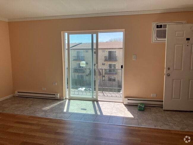 Building Photo - 4067 Bonhill Dr
