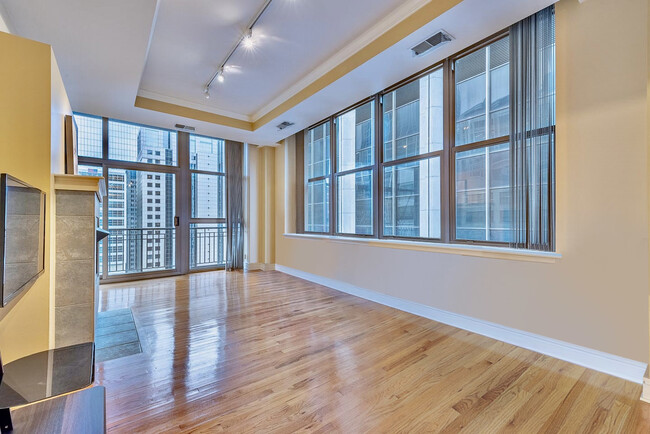 Building Photo - 212 W Washington St