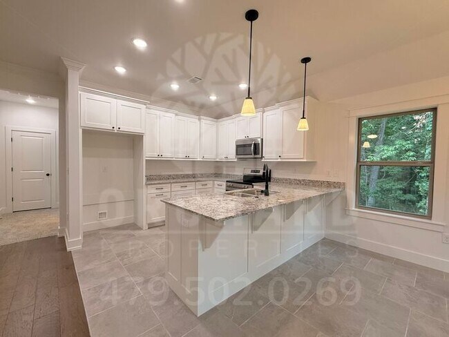 Foto del edificio - Bella Vista Single-Family Home- 2 Bed/ 2 Bath with Hobby Room- Spacious Creekwood Plan