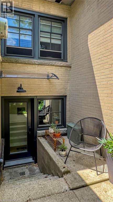 Building Photo - 64 Undermount Ave