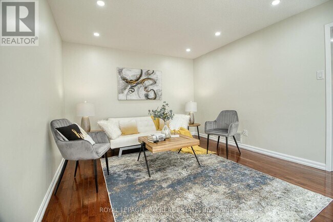 Building Photo - 13 Stillwater Crescent