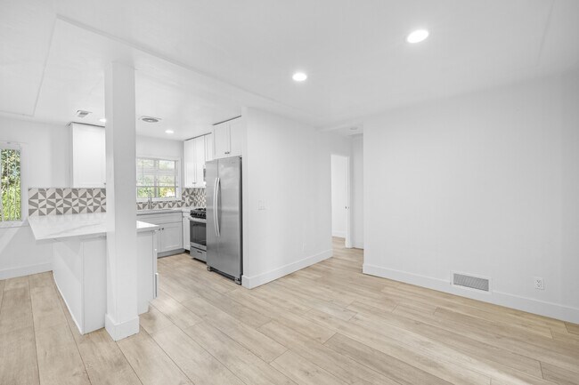 Building Photo - 6306 Connie Dr