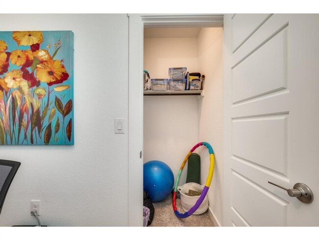 Building Photo - 13721 Zuhause Dr