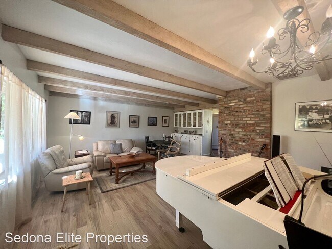 Foto del edificio - 2 br, 2 bath House - 2055 Sanborn Road