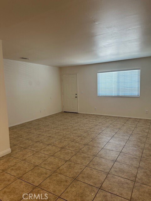 Foto del edificio - 13830 San Martin Rd