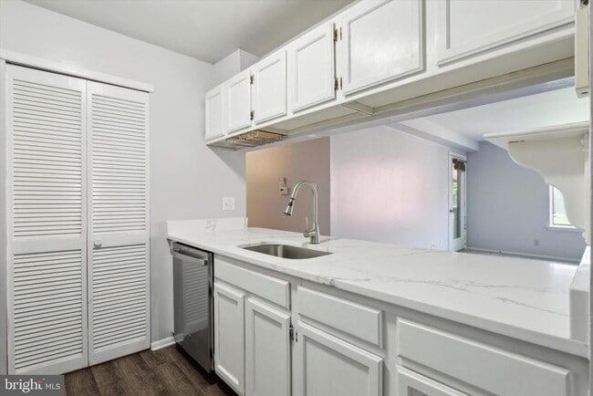 Building Photo - 2611B Auburn Ct