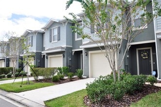 Building Photo - 4 Bella Oaks Dr