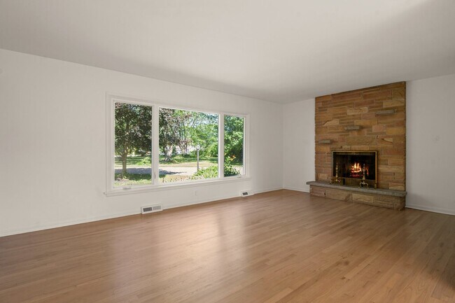 Foto del edificio - 1350 Hart Rd