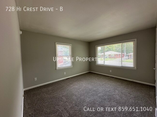 Building Photo - 728 Hi Crest Dr