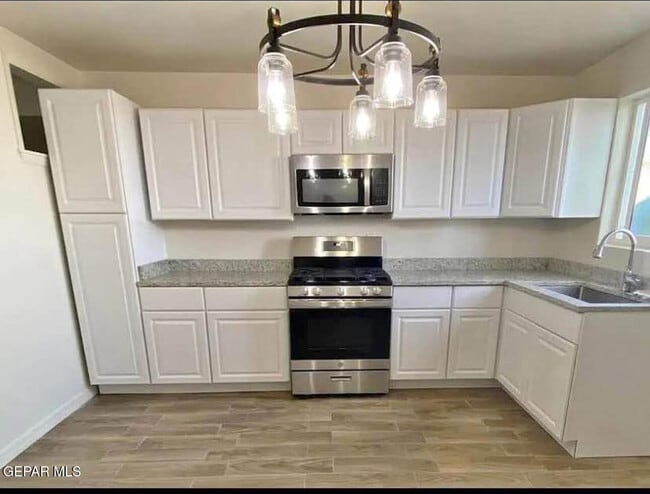 Building Photo - 1929 Detroit Ave