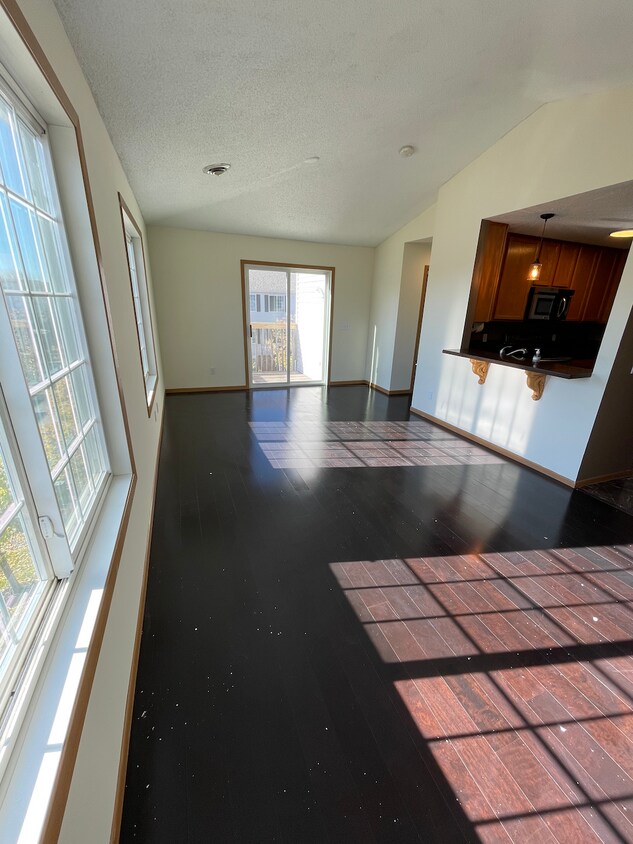 16182 71st Ln NE Unit Pointe Village Otsego, Otsego, MN 55330 Condo