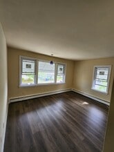 Building Photo - 15 E Broad St