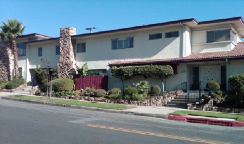 Triplex - 5714 Shenandoah Ave
