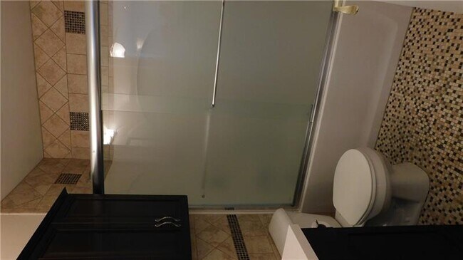 Foto del edificio - 3025 Phillip Dr