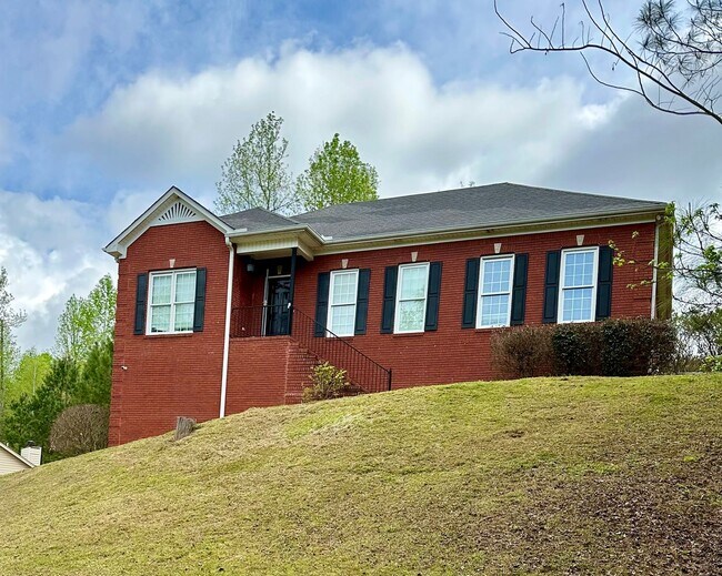 Foto del edificio - 4BR/3BA - 2 Car Garage Home Available in T...