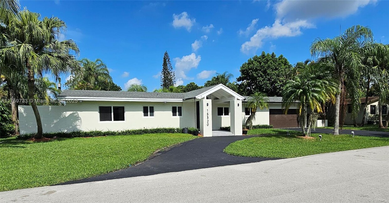 Foto principal - 15320 SW 84th Ave