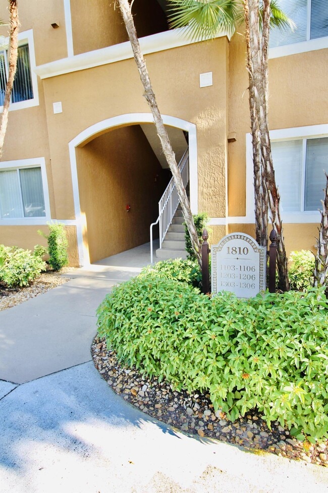 Building Photo - 1810 Florida Club Cir