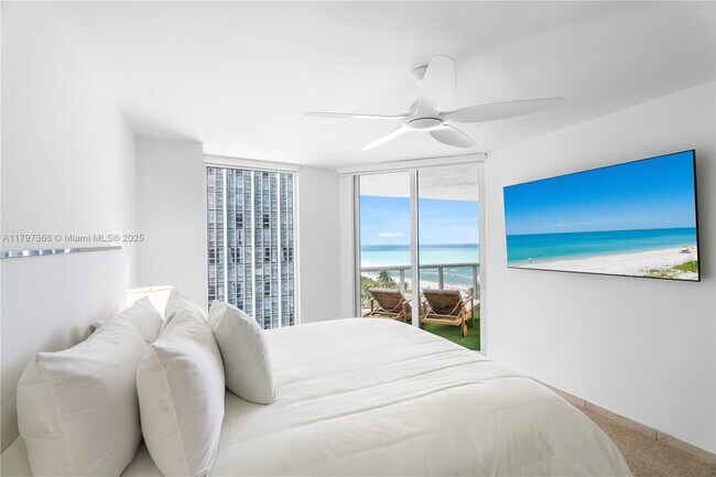 Foto del edificio - 4779 Collins Ave