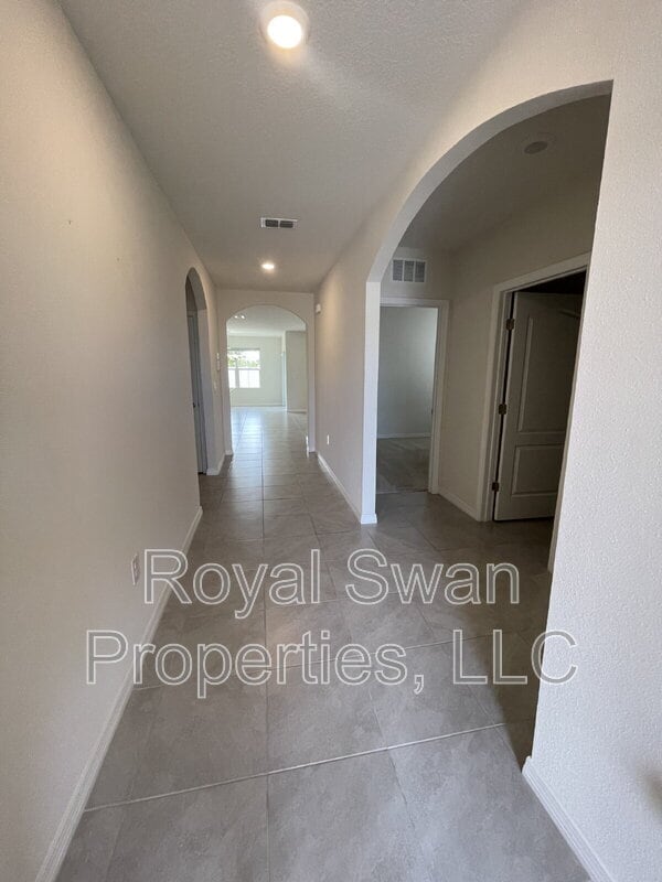 Building Photo - 5619 Siltstone St