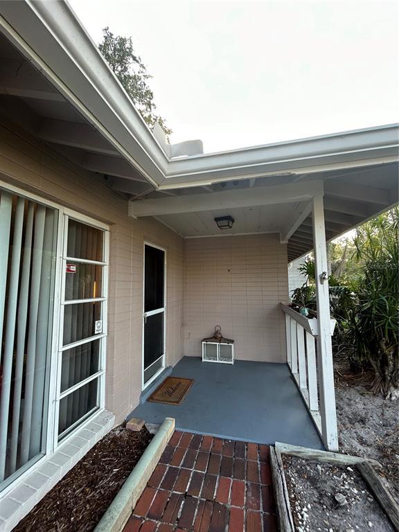 Building Photo - 2222 Bougainvillea St