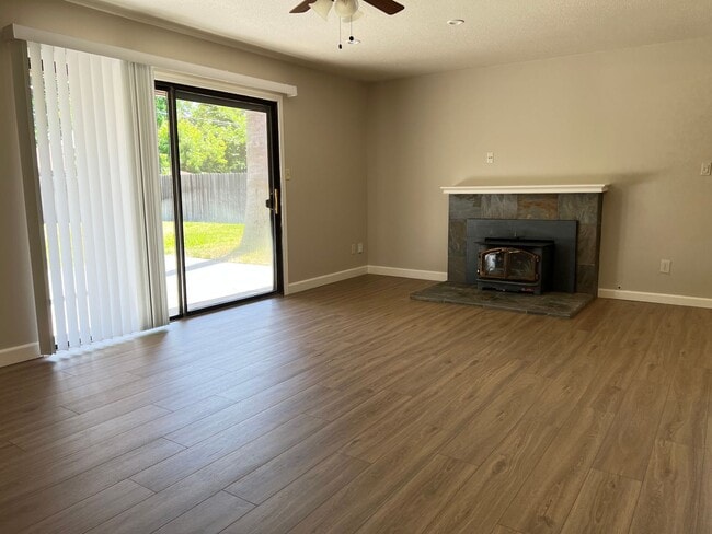 Foto del edificio - Loomis Country Ranch Style Home Coming Soon!