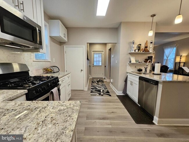 Foto del edificio - 404 W Wayne Ave