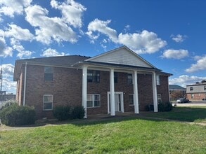Building Photo - 201 Honeysuckle Ln
