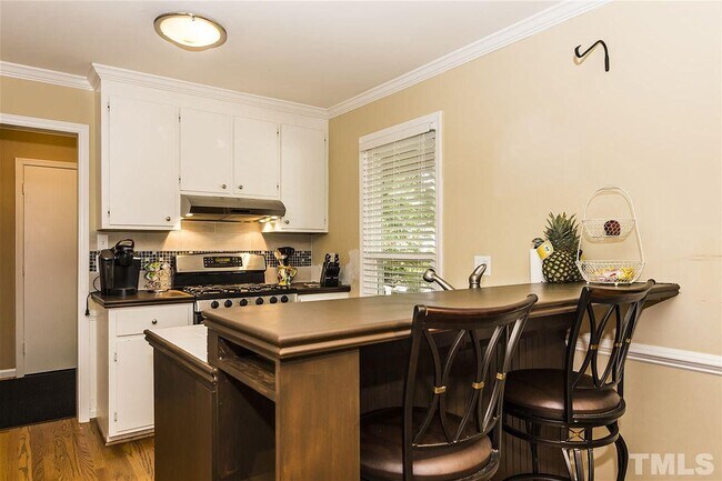 Building Photo - 3012 Sylvania Dr