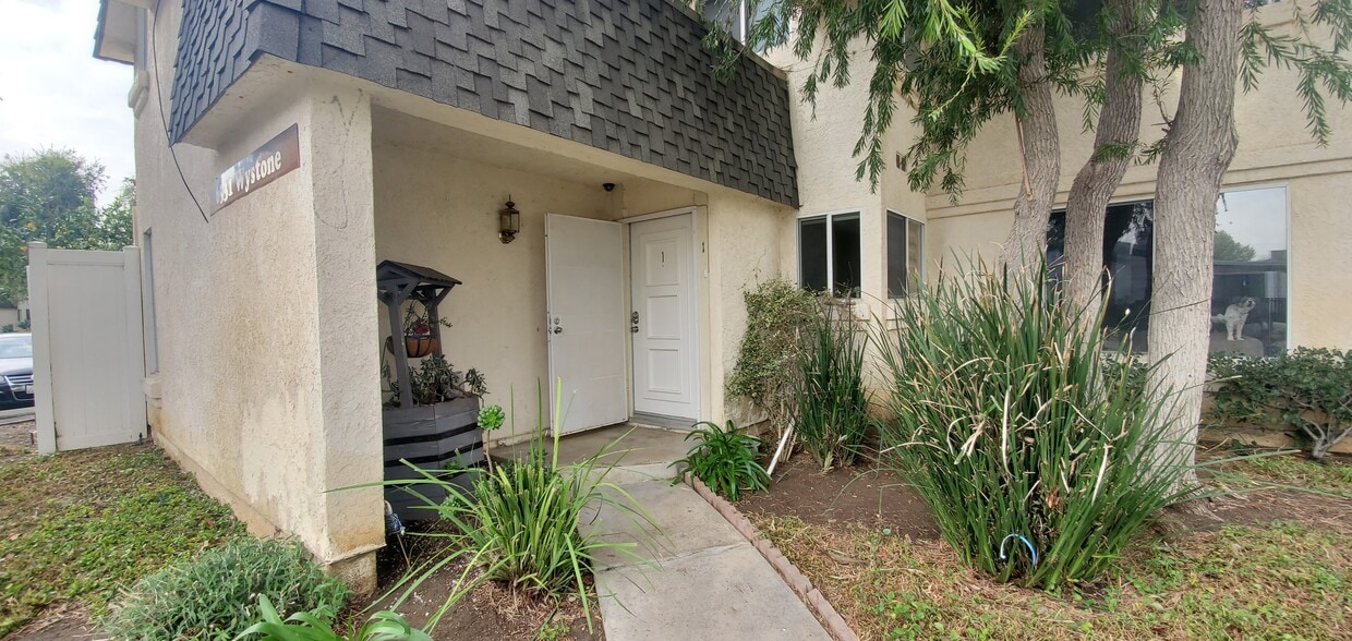 6531 Wystone Ave, Reseda, CA 91335 Townhome Rentals in Reseda CA