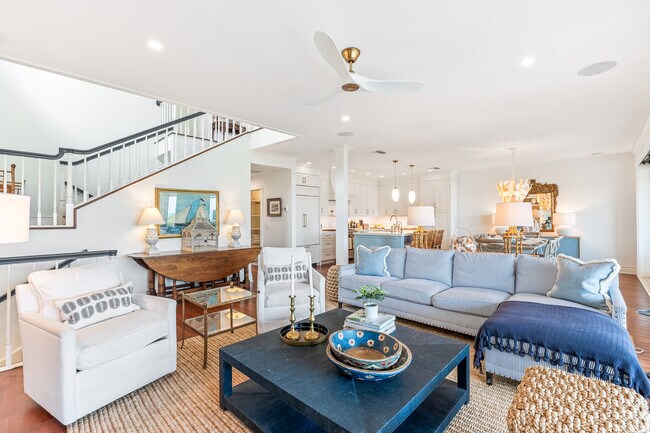 Foto del edificio - 573 Buttonwood Bay Dr