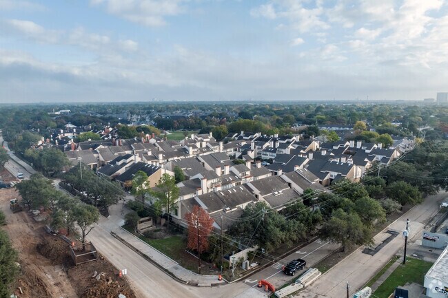 Contexto y perspectiva - Oaks on Kirkwood Condominiums