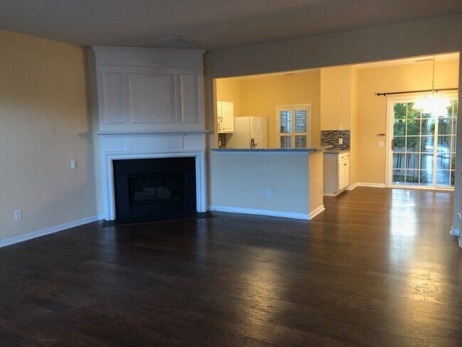Building Photo - 2703 Thornbush Ct
