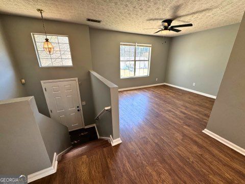 Foto del edificio - 4233 Viewpoint Ln