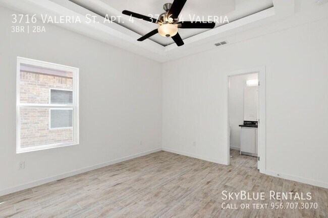 Foto del edificio - 3716 Valeria St