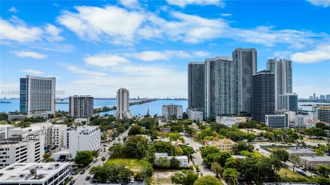 Foto del edificio - 3301 NE 1st Ave