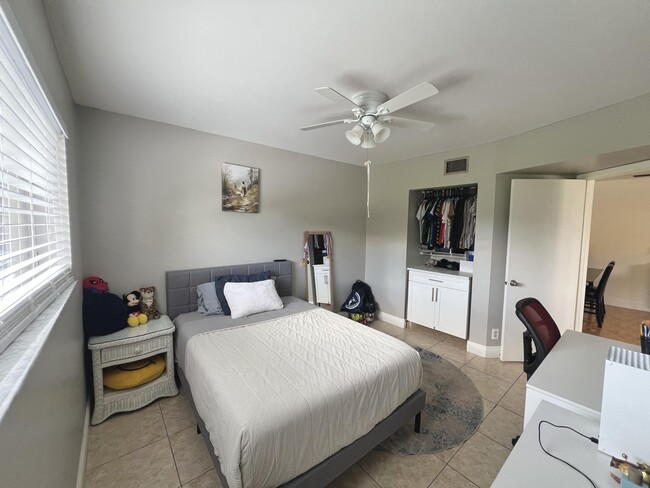 Building Photo - 588 Trace Cir