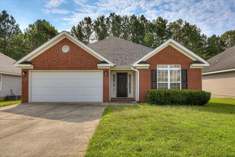 Primary Photo - 610 Lory Ln