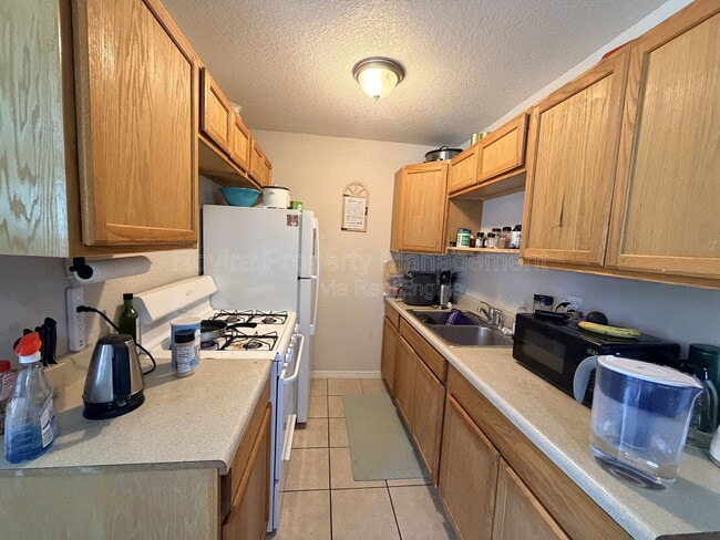 Foto del edificio - 5601 Bryson Dr