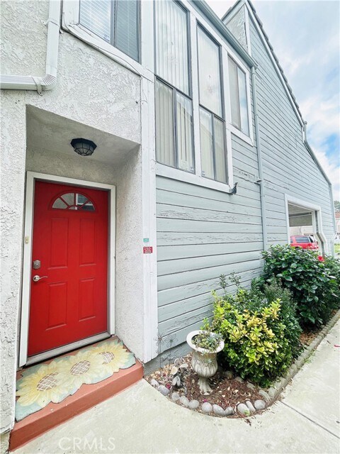 Building Photo - 12922 Royal Palm Cir