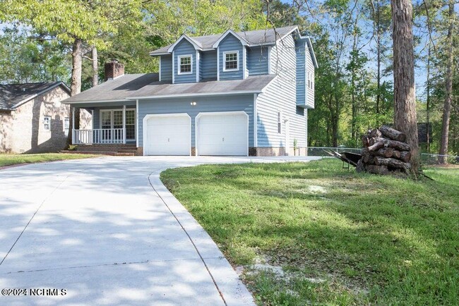 Building Photo - 319 Southwest Dr