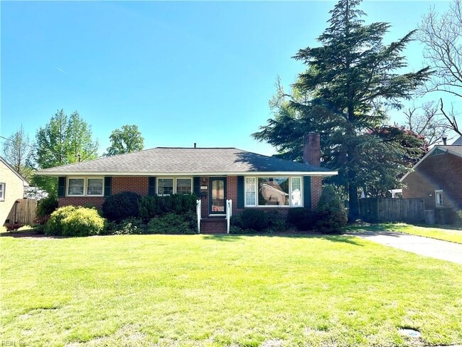Building Photo - 728 Milton Dr