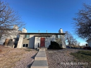 Building Photo - 1825 Zebulon Dr