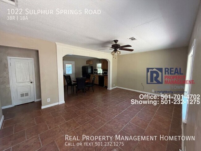 Foto del edificio - 1022 Sulphur Springs Rd