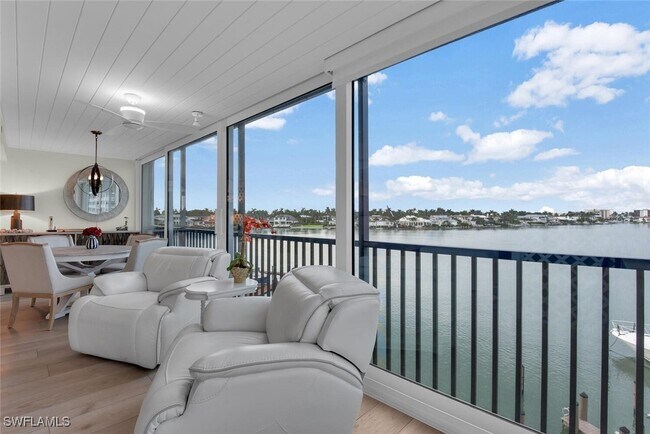 Foto del edificio - 222 Harbour Dr
